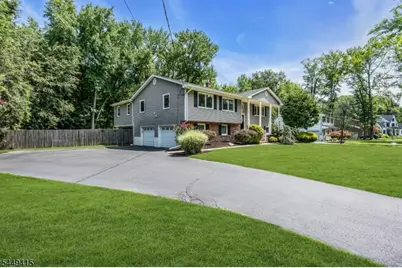 1245 Sunnyfield Ln, Scotch Plains Township, NJ 07076 - Photo 2