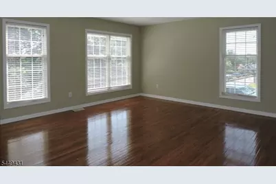 8 Entrance Ave, Morristown, NJ 07960 - Photo 4