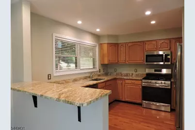 8 Entrance Ave, Morristown, NJ 07960 - Photo 2