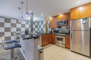 1190 W St George C31C031, Linden, NJ 07036 - Photo 1