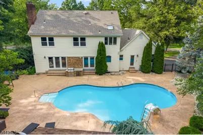 1 Layton Ct, Hillsborough Township, NJ 08844 - Photo 2