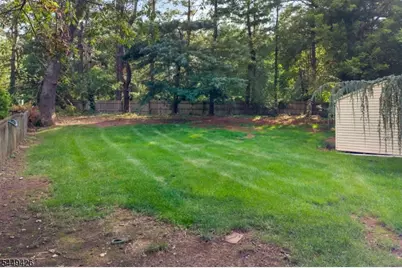 1 Layton Ct, Hillsborough Township, NJ 08844 - Photo 4