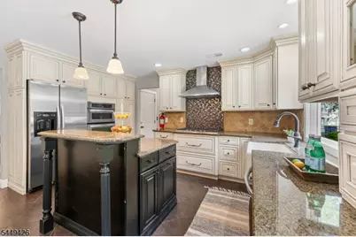 1 Layton Ct, Hillsborough Township, NJ 08844 - Photo 12