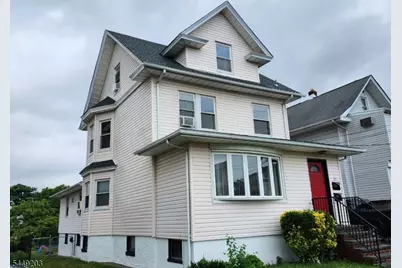 33 Livingston Ave #2, Lyndhurst Township, NJ 07071 - Photo 1