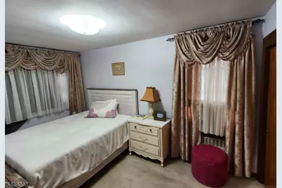 33 Livingston Ave #2, Lyndhurst Township, NJ 07071 - Photo 10