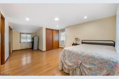 44 Sunnyside Rd, West Orange Township, NJ 07052 - Photo 14