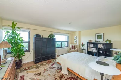 2 Claridge Dr #8HW, Verona Twp., NJ 07044 - Photo 18