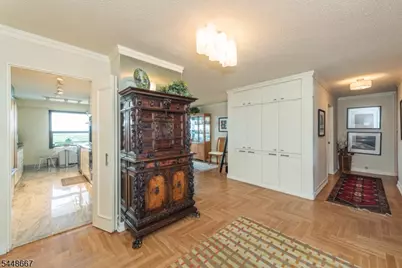 2 Claridge Dr #8HW, Verona Twp., NJ 07044 - Photo 6