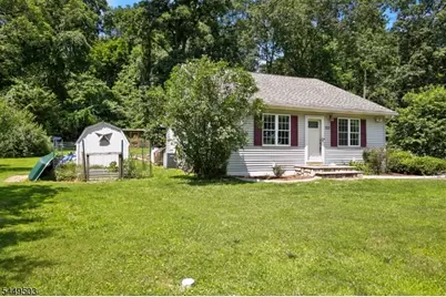 523 W Hill Rd, Lebanon Township, NJ 08826 - Photo 2