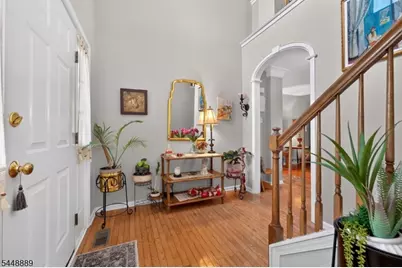 24 Lauren Ln, Lopatcong Township, NJ 08865 - Photo 4