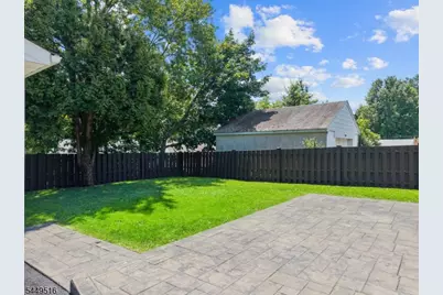 160 Harrington Rd, Clifton, NJ 07012 - Photo 24