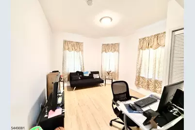 35 Krueger Pl, Passaic, NJ 07055 - Photo 4