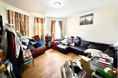 37 Krueger Pl, Passaic, NJ 07055 - Photo 4