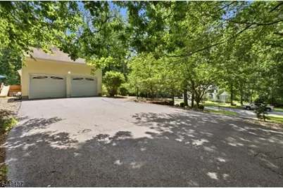 2 Powhatatan Way, Mount Olive, NJ 07840 - Photo 46