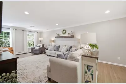 2 Powhatatan Way, Mount Olive, NJ 07840 - Photo 8