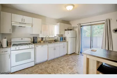 30 Chestnut Ct Ondo, Bernards Township, NJ 07920 - Photo 6