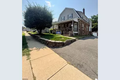 201 Eagle Rock Ave #2, Roseland, NJ 07068 - Photo 2