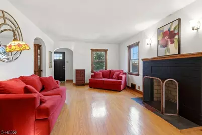 366 Vosseller Ave, Bound Brook, NJ 08805 - Photo 6