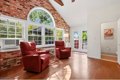 366 Vosseller Ave, Bound Brook, NJ 08805 - Photo 12