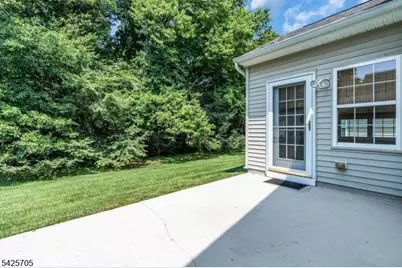 25 Daulton Dr, Franklin Township, NJ 08873 - Photo 40