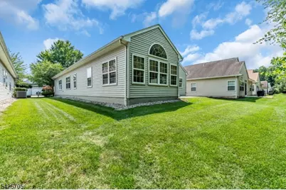 25 Daulton Dr, Franklin Township, NJ 08873 - Photo 38