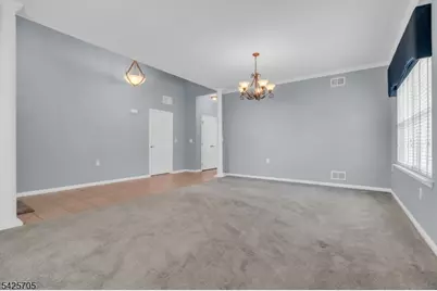25 Daulton Dr, Franklin Township, NJ 08873 - Photo 12