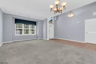 25 Daulton Dr, Franklin Township, NJ 08873 - Photo 10