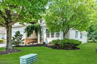 25 Daulton Dr, Franklin Township, NJ 08873 - Photo 1