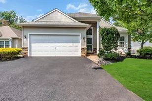 25 Daulton Dr, Franklin Township, NJ 08873 - Photo 8