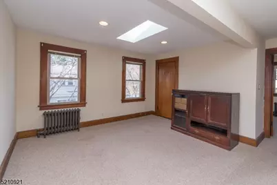 81 Savoy Pl, Prospect Park, NJ 07508 - Photo 4