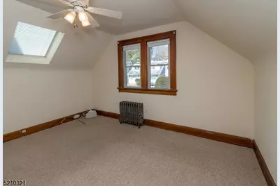 81 Savoy Pl, Prospect Park, NJ 07508 - Photo 10