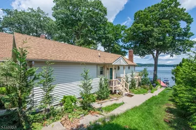 121 Maxim Dr, Hopatcong, NJ 07843 - Photo 32