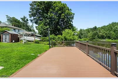 102 Island Ave, Little Falls Township, NJ 07424 - Photo 8