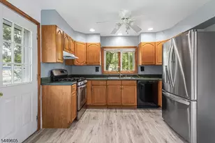 102 Island Ave, Little Falls Township, NJ 07424 - Photo 16