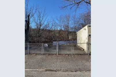 79 Newark Ave, Paterson, NJ 07503 - Photo 18