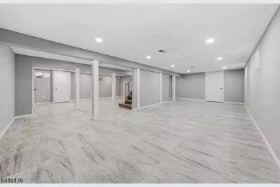 179 Chancellor Ave, Newark, NJ 07112 - Photo 20