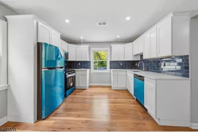 179 Chancellor Ave, Newark, NJ 07112 - Photo 8