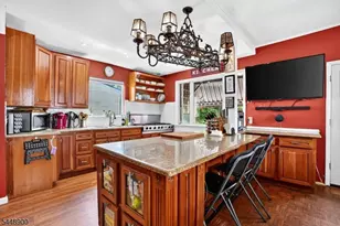 90 7th St, Ridgefield, NJ 07660 - Photo 8