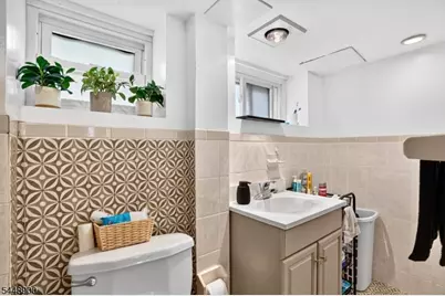 90 7th St, Ridgefield, NJ 07660 - Photo 4