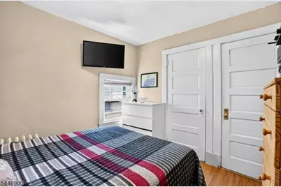 90 7th St, Ridgefield, NJ 07660 - Photo 6