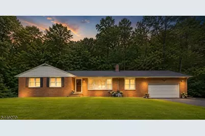 195 Old Somerset Rd, Watchung, NJ 07069 - Photo 1