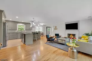 195 Old Somerset Rd, Watchung, NJ 07069 - Photo 6