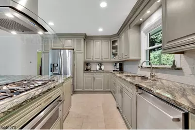 195 Old Somerset Rd, Watchung, NJ 07069 - Photo 14