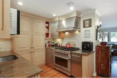 13 Franklin Pl #7B, Morristown, NJ 07960 - Photo 4