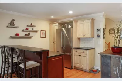 13 Franklin Pl #7B, Morristown, NJ 07960 - Photo 8