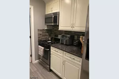 29 Fairview Pl #3A, Bloomfield, NJ 07003 - Photo 2
