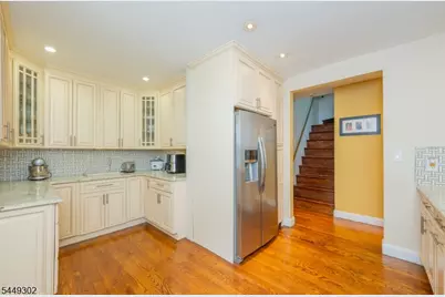 160 Mt Vernon St, Ridgefield, NJ 07660 - Photo 8