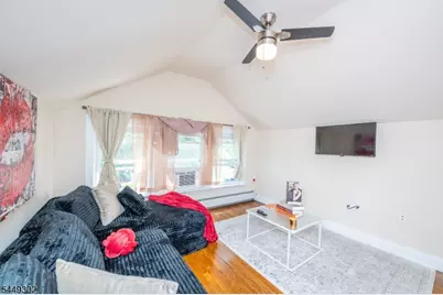 160 Mt Vernon St, Ridgefield, NJ 07660 - Photo 14
