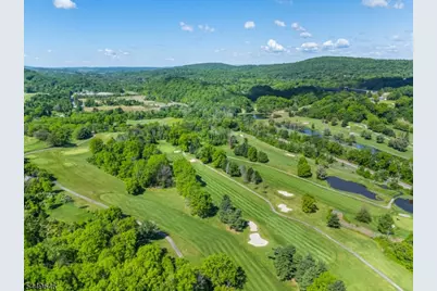 1 Squaw Valley Ct, Vernon, NJ 07462 - Photo 4