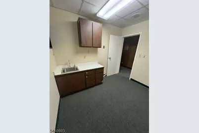330 Livingston Ave, New Brunswick, NJ 08901 - Photo 10